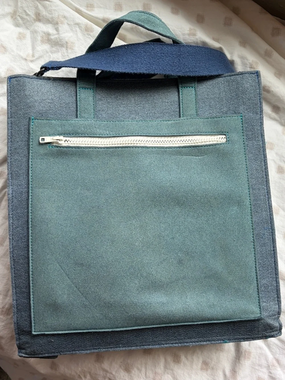 M.R.K.T. Crawford Tote Mad Rabbit Kicking Tiger Laptop Crossbody Purse Bag Felt